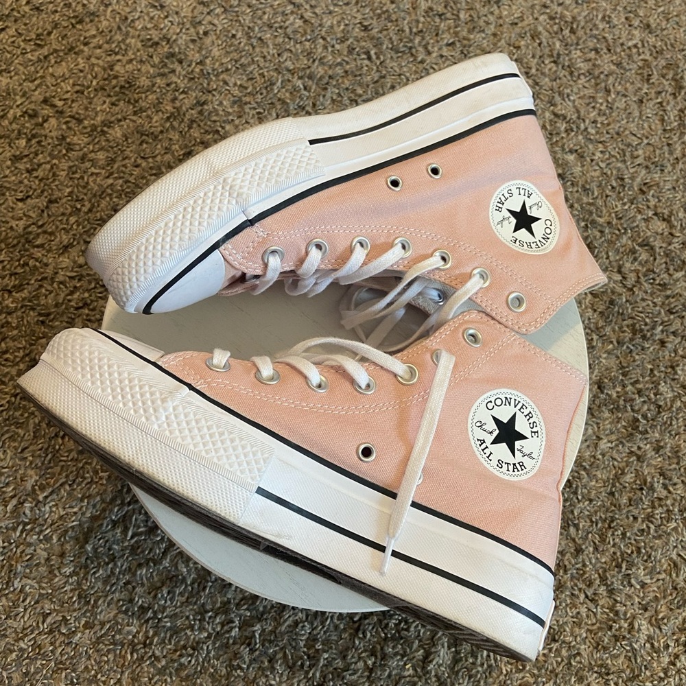 Converse High Top Platforms Size 7.5